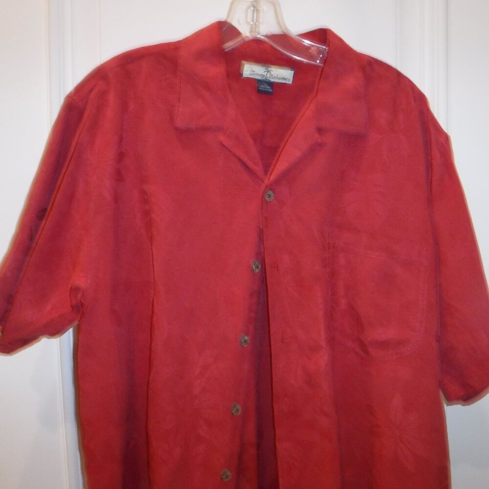 Tommy Bahama- Large  Short Sleeve 100% Silk